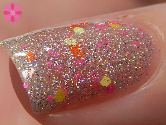 Summer Fest 2015 Lacquer Lust Untz Untz Untzing Unicorn macro Swatch