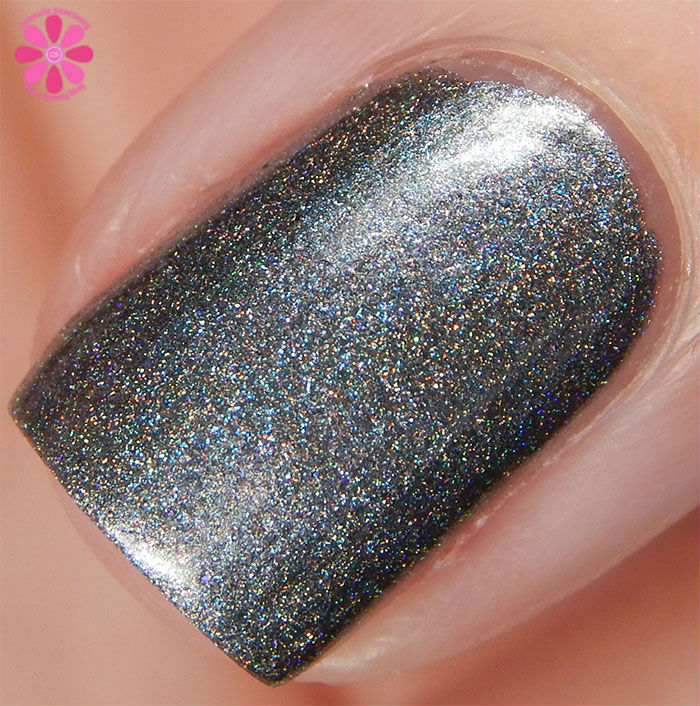 August Addicted to Holos Indie Box Blue-Eyed Girl Lacquer Heat Lightning Swatch macro