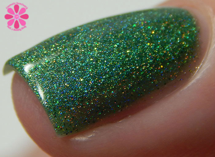 August Addicted to Holos Indie Box Sweet Heart Polish Hot August Nights Swatch side Macro