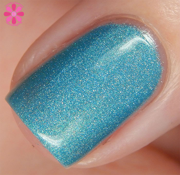 August Addicted to Holos Indie Box The Polish Bar Surf Blue Swatch top macro