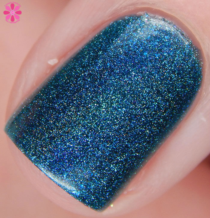 The Un-Valentine Collaboration Box Glisten and Glow Single and Ready to Mingle Macro