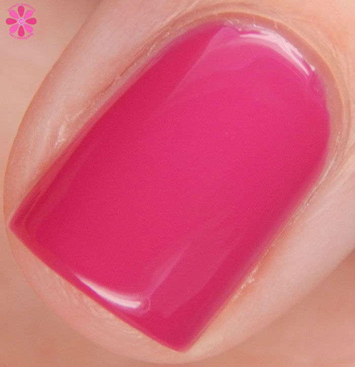 China Glaze In The Near Fuchsia Macro