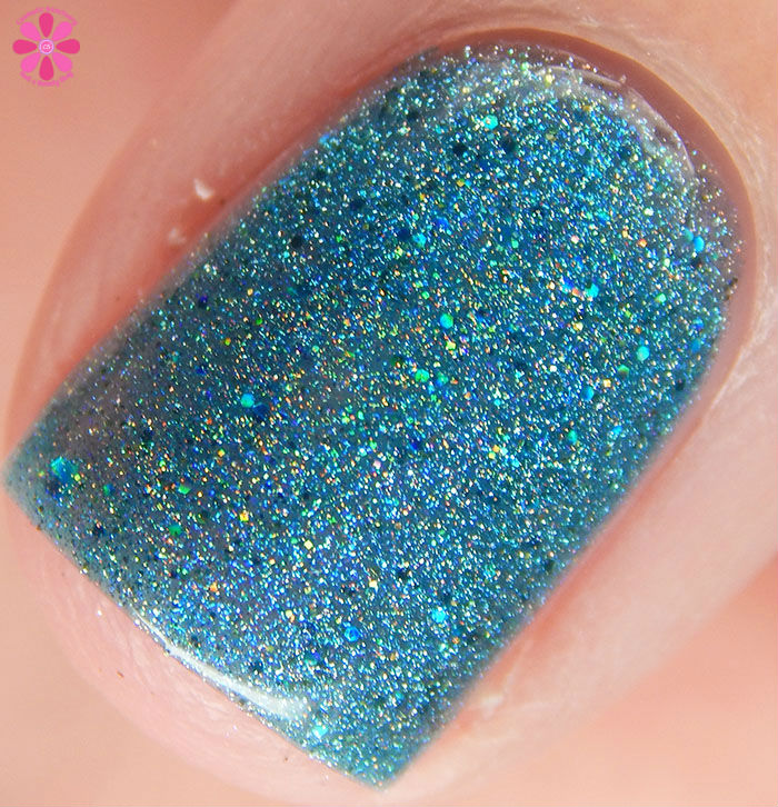 Powder Perfect Quest For Paradise Collection Lagoon Swatch