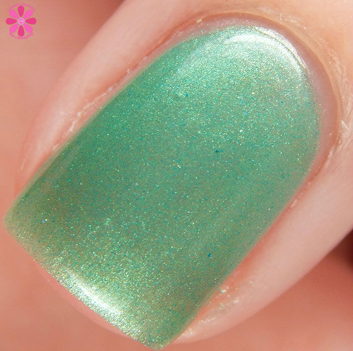 77 Nail Lacquer Don't Eat That Macro