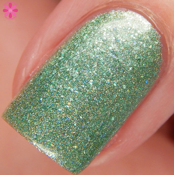 All About Eve Macro