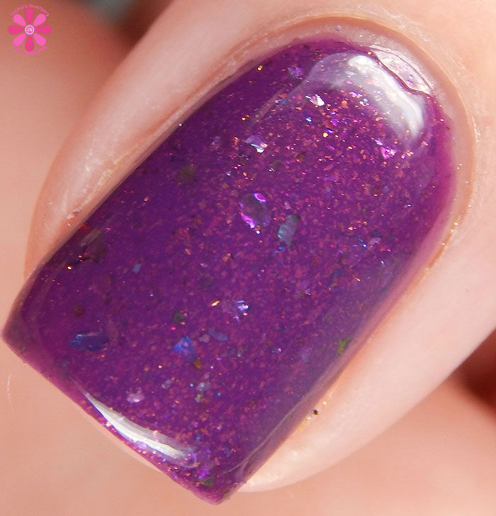 Blue EYed Girl Lacquer Gnomebody But You Macro