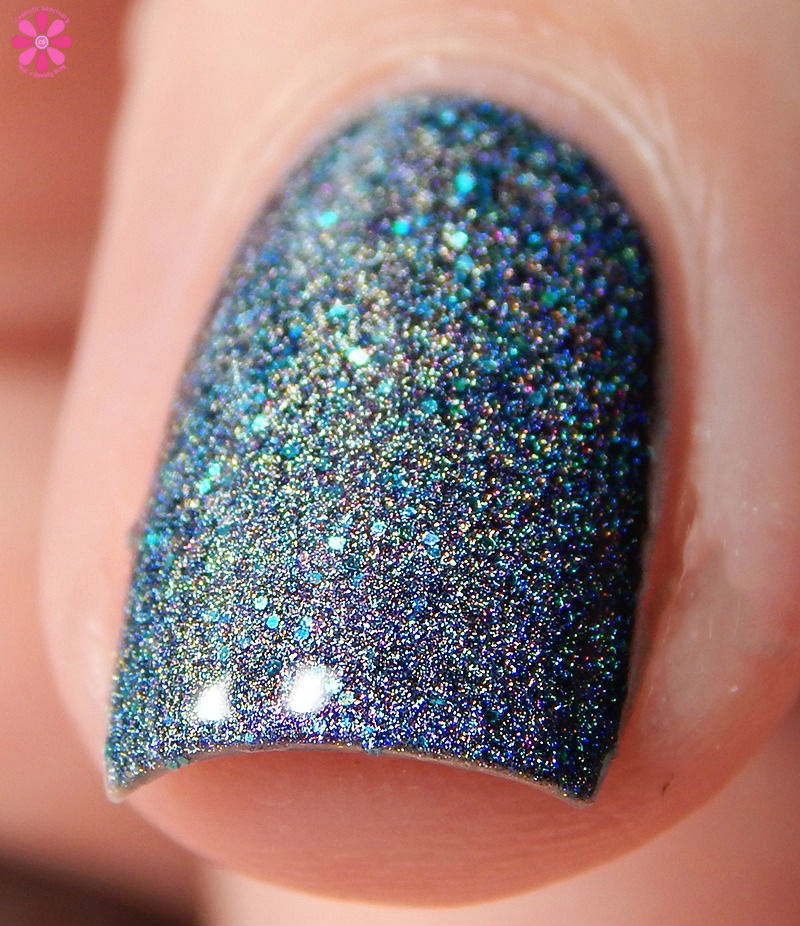 Girly Bits What Happens In Vegas Ends Up On Twitter Front