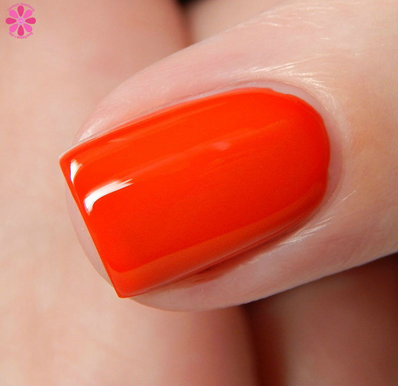 Orly Fall 2016 Mulholland Collection Cahuenga Pass Side