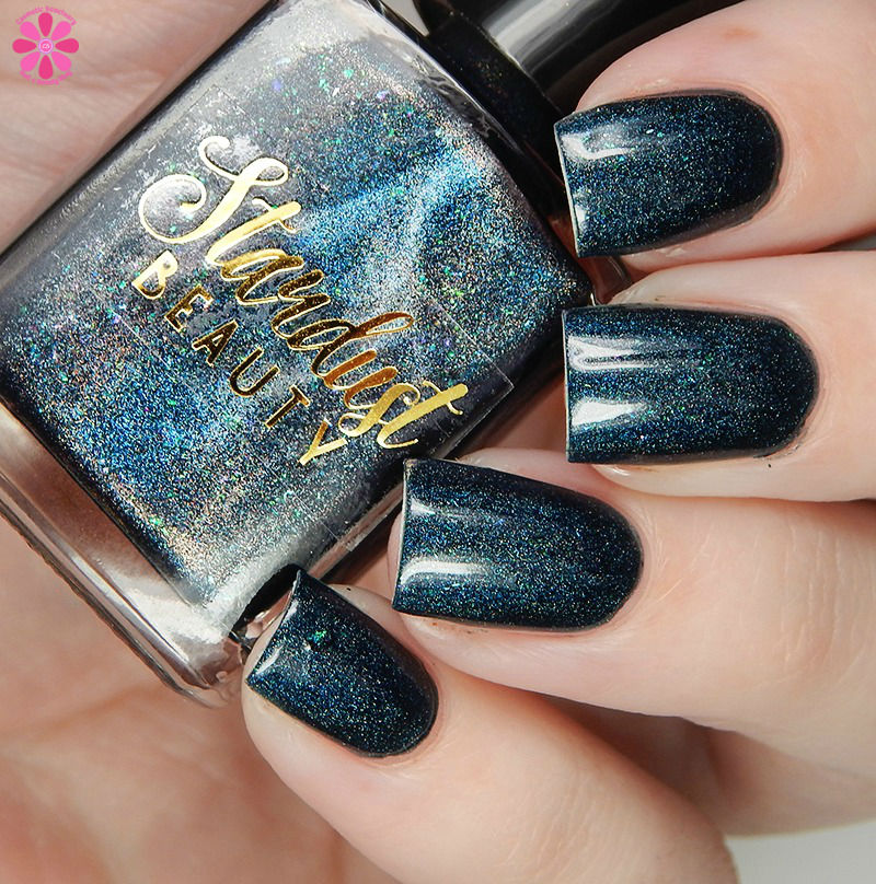 stardust-beauty-falling-for-this-gnome