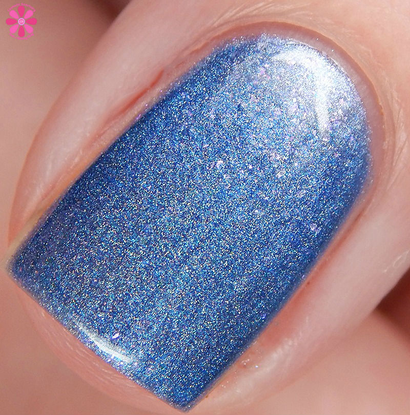 walking-in-silence-macro