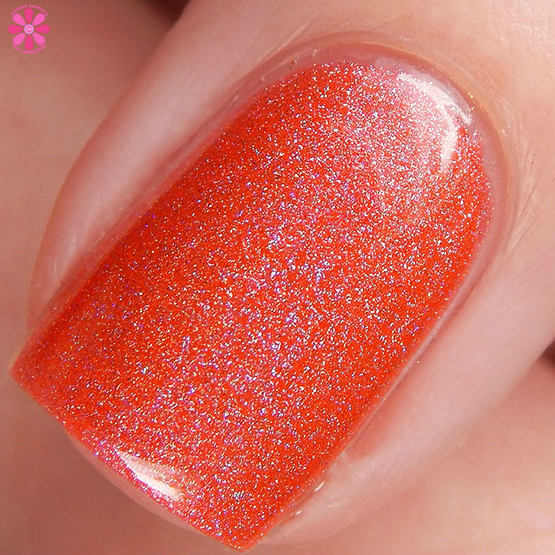 cupcake-polish-flamingo-macro