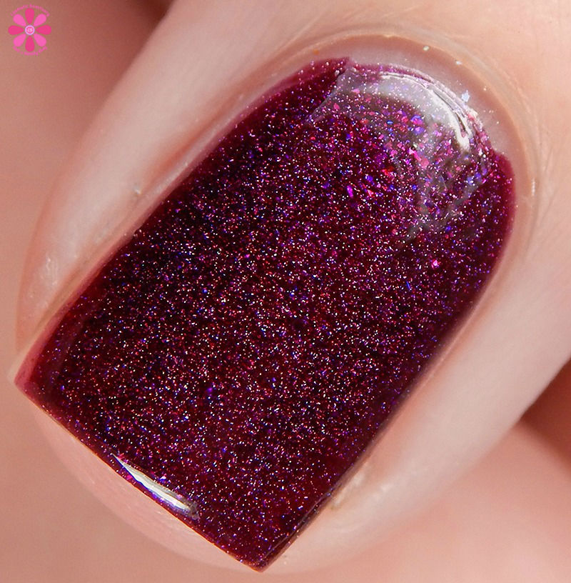pahlish-strawberry-moon-macro