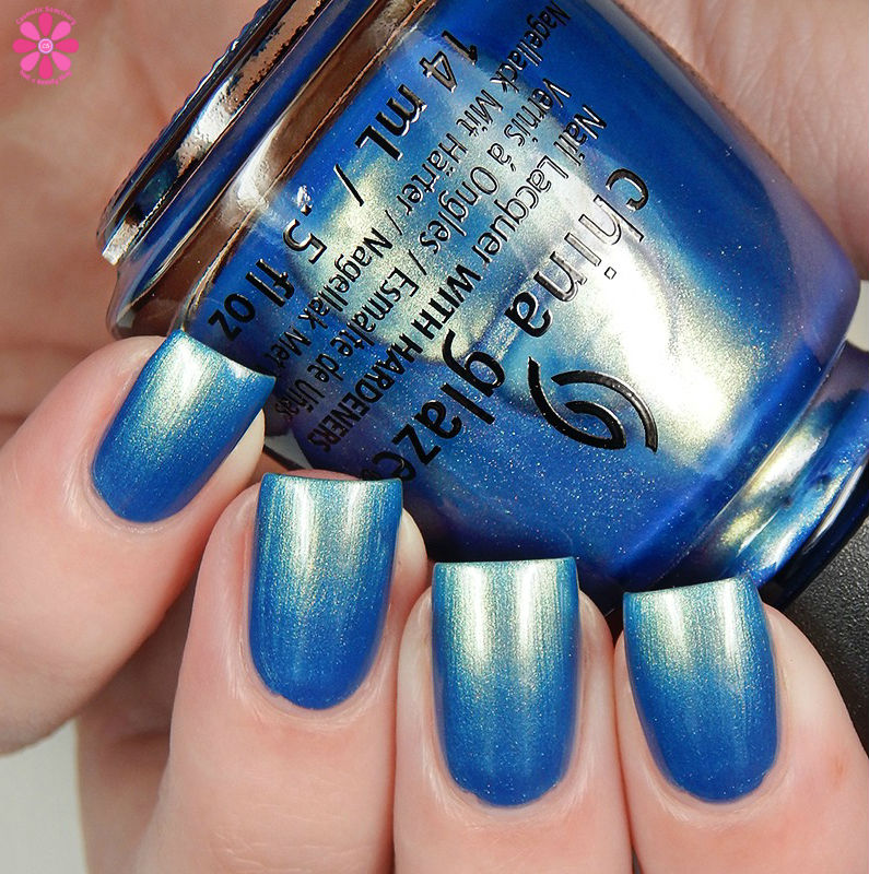 china-glaze-seas-and-greetings-holiday-2016-collection-joy-to-the-waves-up