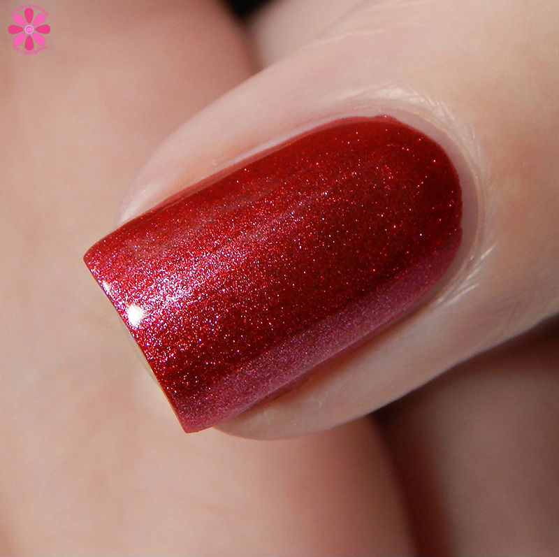 china-glaze-seas-and-greetings-holiday-2016-collection-the-more-the-berrier-macro