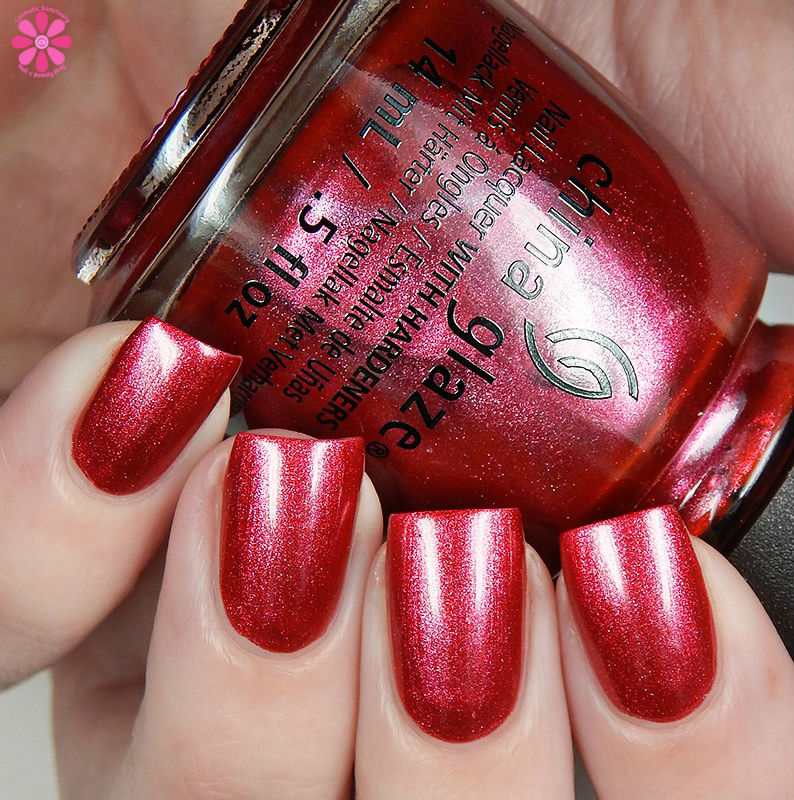 china-glaze-seas-and-greetings-holiday-2016-collection-the-more-the-berrier-up