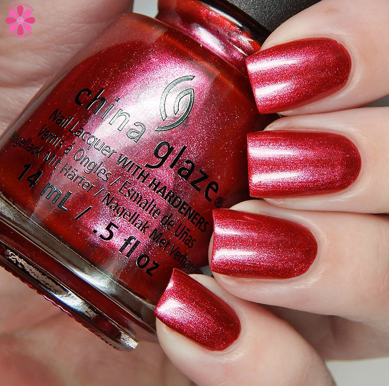 china-glaze-seas-and-greetings-holiday-2016-collection-the-more-the-berrier